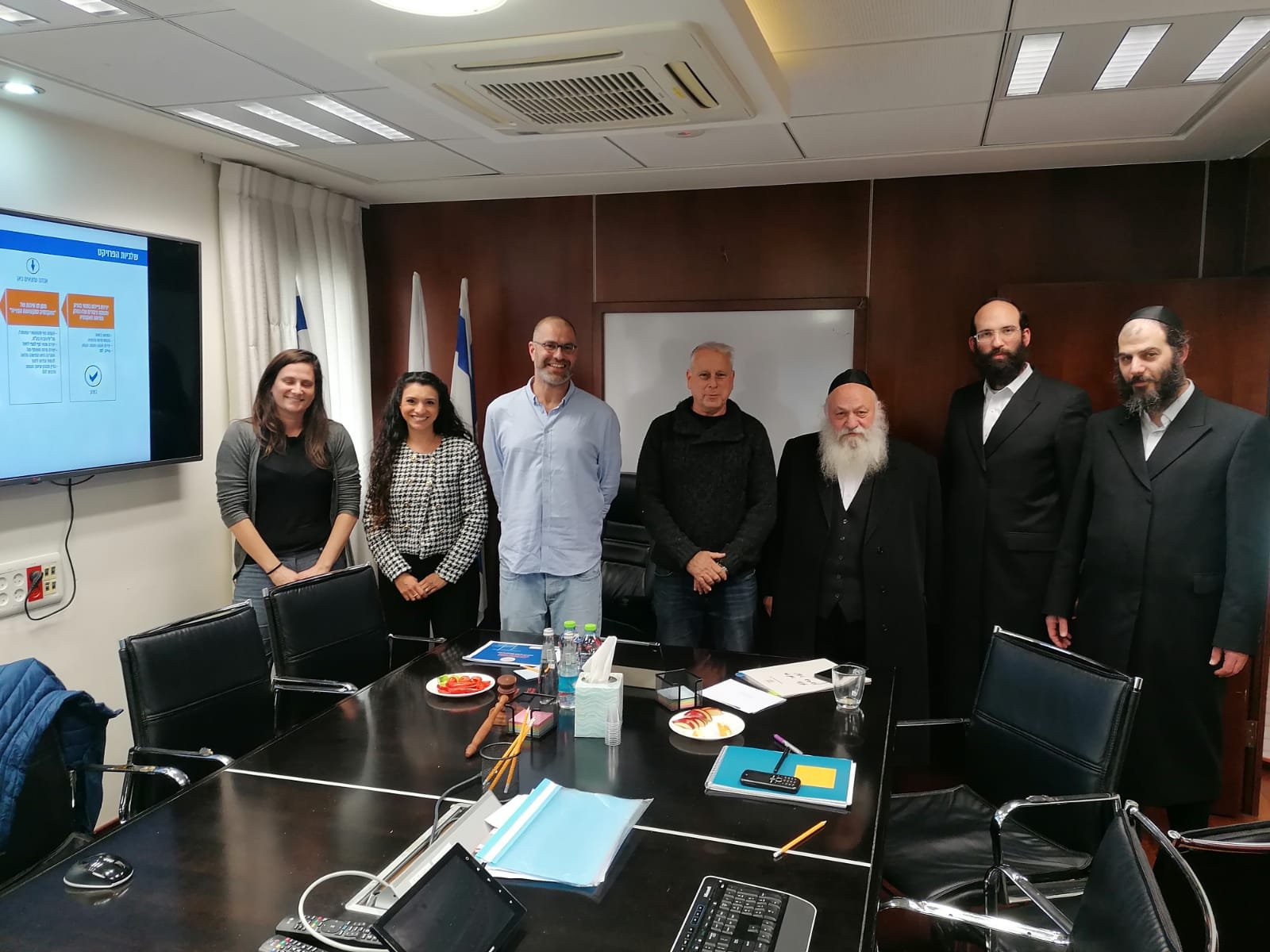 שר הבינוי והשיכון נפגש עם ראשי האקדמיה למקצועות הבנייה על מנת לקדם את השלב הבא בהכשרת העובדים לענף עקב המחסור